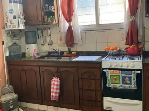 Depto Tipo Casa 2 ambientes con 1 baño