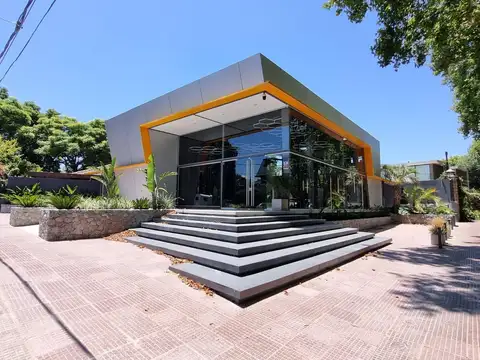 Av. del Libertador  2600 - Punta Chica