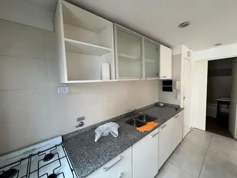 MONOAMBIENTE DIVISIBLE SUPER LUMINOSO! - APTO PROFESIONAL