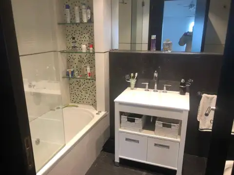 PISO 4 AMBIENTES, 2 COCHERAS , A MEDIA CUADRA PLAZA LOS ANDES