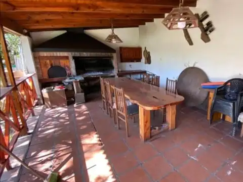 Juan Martín de Pueyrredón e/ Marcos Paz e Ituzaingó