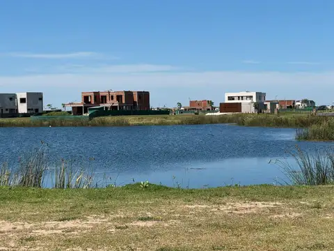 Terreno en Venta en Puertos - Barrio Amarras, USD 78.000