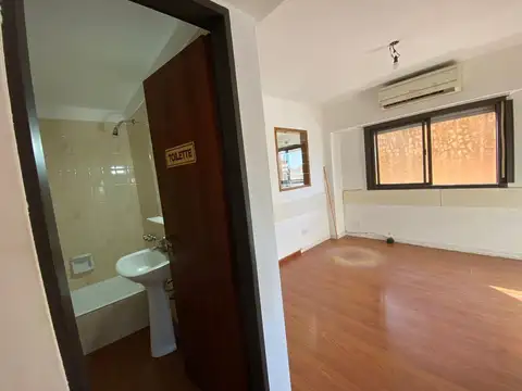 Almirante Guillermo Brown 500, Piso 2