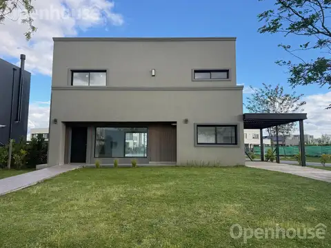OPORTUNIDAD! Casa en  BARRIO SAN PABLO CON PISCINA 
