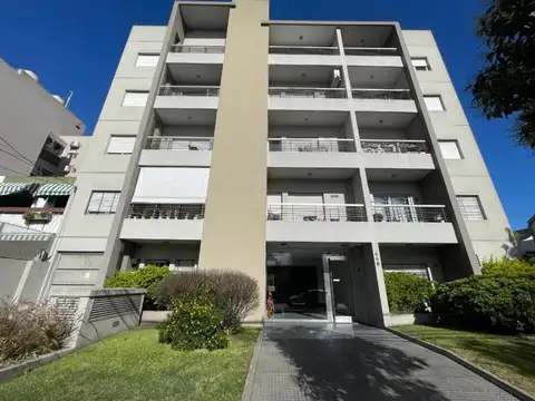 Departamento de 2 ambientes- Castelar sur