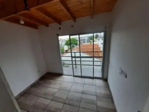 ALQUILER - 2 AMB. - 2º ESCALERA - BALCON - VILLA LUZURIAGA