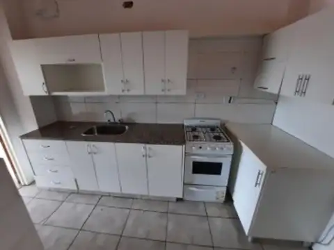 Del Campillo 2460 , Piso 2