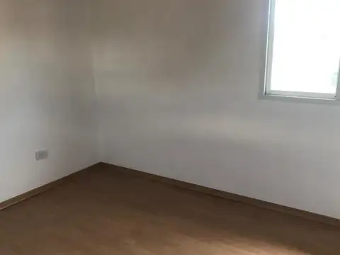 Depto Tipo Casa 3 ambientes con 2 baños