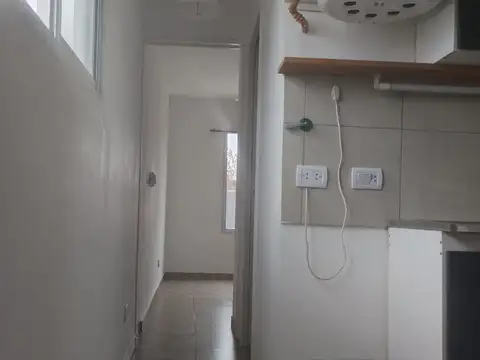 Departamento 2 ambientes primer piso frente con balcon Entrada independiente