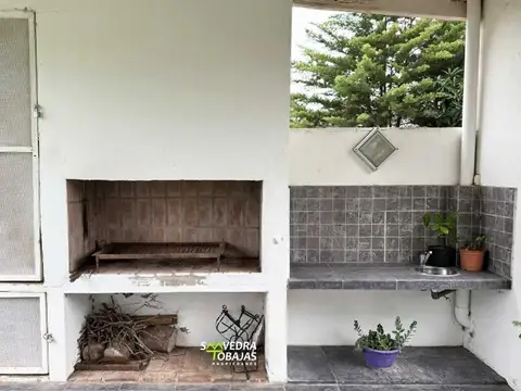 Casa en Venta con 4 cocheras