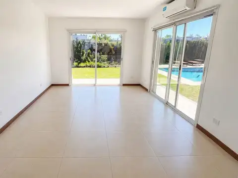 Casa 3 ambientes con 3 baños