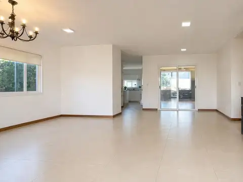 Casa en Venta en Belen de Escobar, USD 199.000