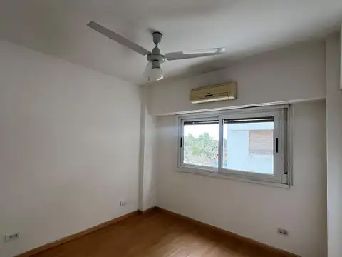 Departamento en Alquiler en Olivos Vias/Rio, USD 430