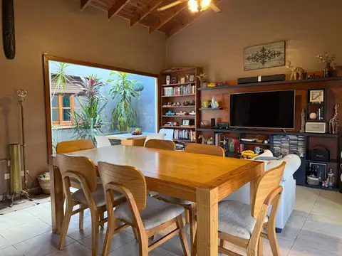 Casa en Venta con 1 cochera