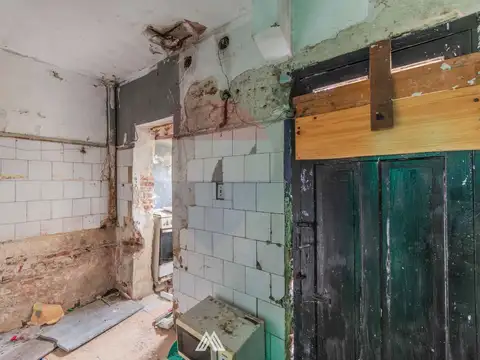 Casa 3 dormitorios en VENTA, La Teja, a RECICLAR