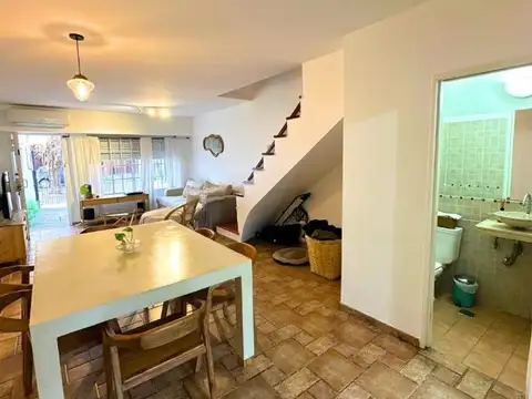 Depto Tipo Casa en Venta con 1 cocheras