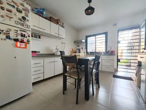 Dúplex 3 amb en venta - Ituzaingó - COCHERAS PATIO