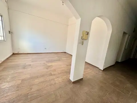 Depto Tipo Casa en Venta 40 años