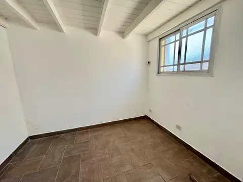 Depto Tipo Casa en Venta 40 años