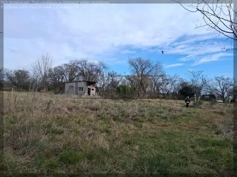 1 HECTAREA en Zona Rural con Casa a terminar. Marcos Paz