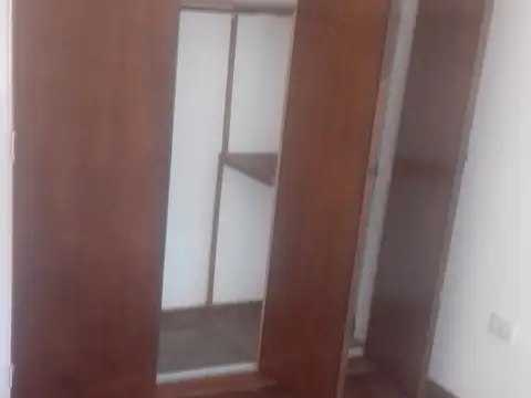 24 y 44  P.H. Terraza privada. 2 Dormitorios / Whatsapp  591-2795