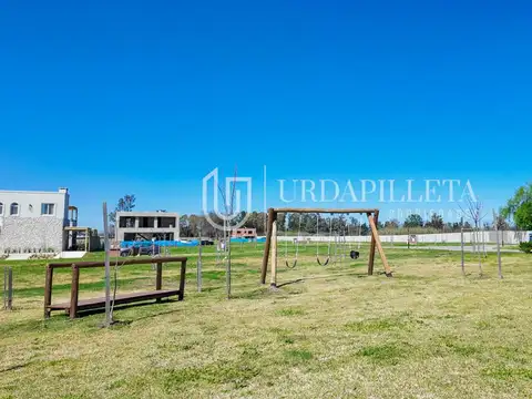 Lote en venta central en el Olivar