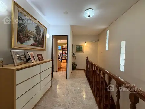 Casa 5 ambientes con 2 baños