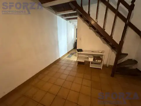 Depto Tipo Casa en Alquiler con 1 cocheras