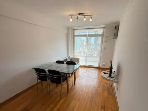 ALQUILER! UN DORMITORIO COCHERA