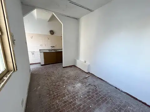 Casa en Venta con proyecto y legajo, Barrio Abasto, Rosario, 3 dormitorios c/cochera a reciclar