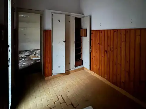 Casa en Venta con proyecto y legajo, Barrio Abasto, Rosario, 3 dormitorios c/cochera a reciclar