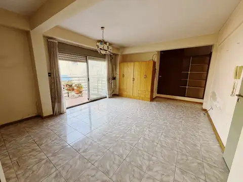 MONOAMBIENTE CON BALCON EN VENTA- ALMAGRO