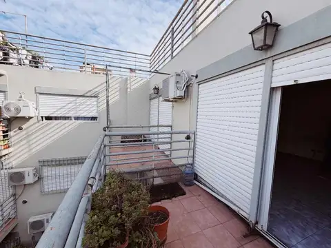 MONOAMBIENTE CON BALCON EN VENTA- ALMAGRO