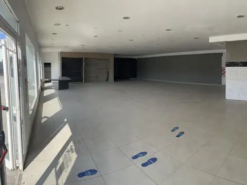 Galpon en Alquiler 49  mts Frente