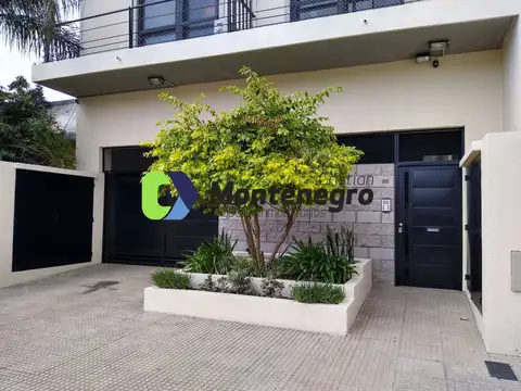 AMBIENTES+COCHERA EN ALQUILER BERNAL QUILMES
