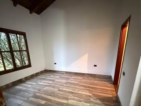 Exc casa 4 dor Vta gge/dep/jard calle Encon esq Teros Tipal