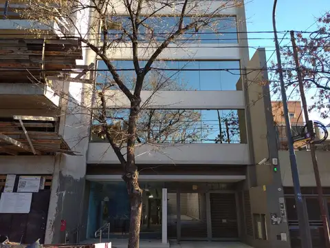Edificio de Oficinas Divisibles en Venta con Terraza y Cocheras - Palermo