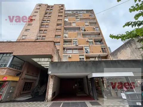 ALQUILER – Departamento 3 dormitorios con cochera y balcón en Centro de Córdoba