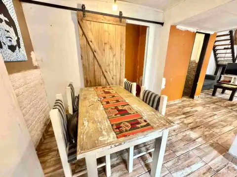 Depto Tipo Casa 4 ambientes con 2 baños