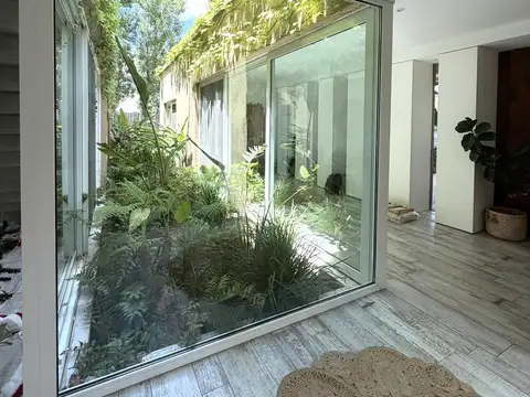 Casa en Alquiler Temporal con 2 cocheras