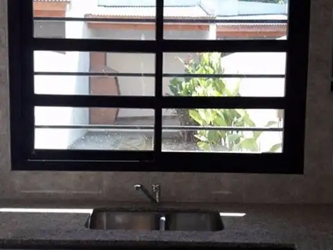 Depto Tipo Casa en Alquiler de 2 dormitorios