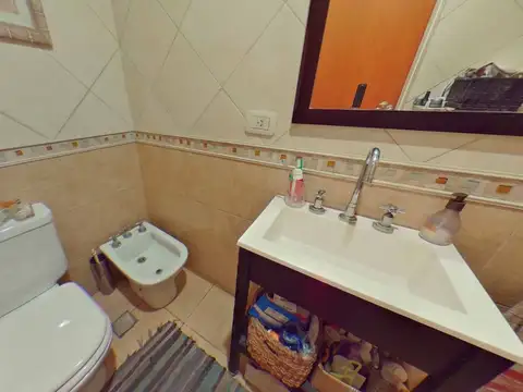 Casa 4 ambientes con 3 baños