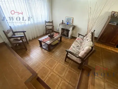 Casa 4 ambientes con 1 baño