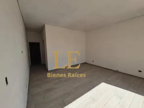 Casa 5 ambientes con 4 baños