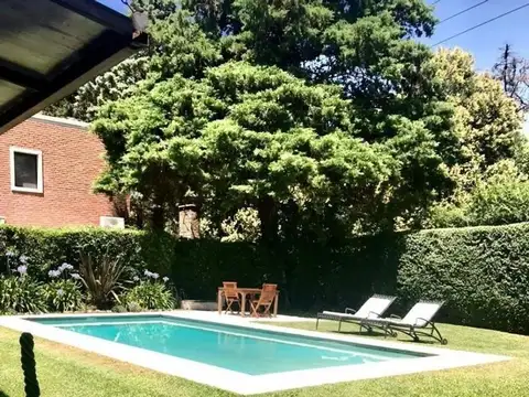 Casa en Alquiler Temporal con 1 cochera