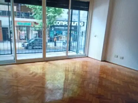 VENTA DE CUATRO AMB EN RECOLETA AMPLIO GRAN OPORTUNIDAD!