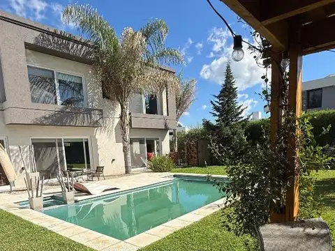 CASA EN VENTA TERRAVISTA 4 DORMS EN LOTE CENTRAL CUL DE SAC