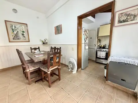 Casa 5 ambientes con 1 baño