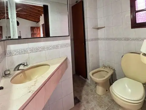 Casa en Alquiler al Oeste