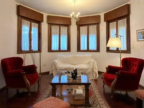 Hermosa y amplia Casa en Venta en Villa Urquiza